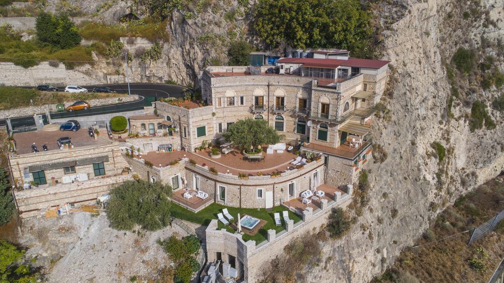Sparviero Luxury Suites Taormina Exteriör bild