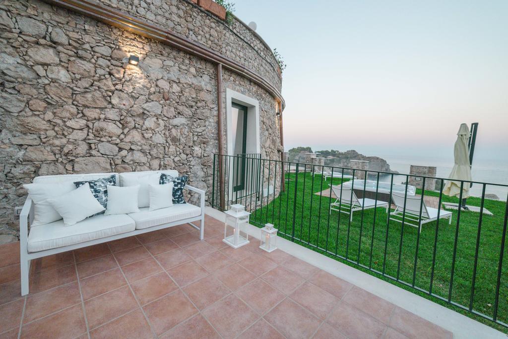 Sparviero Luxury Suites Taormina Exteriör bild